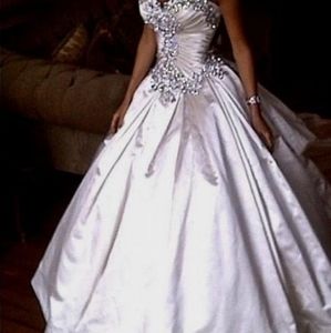 Wedding dress